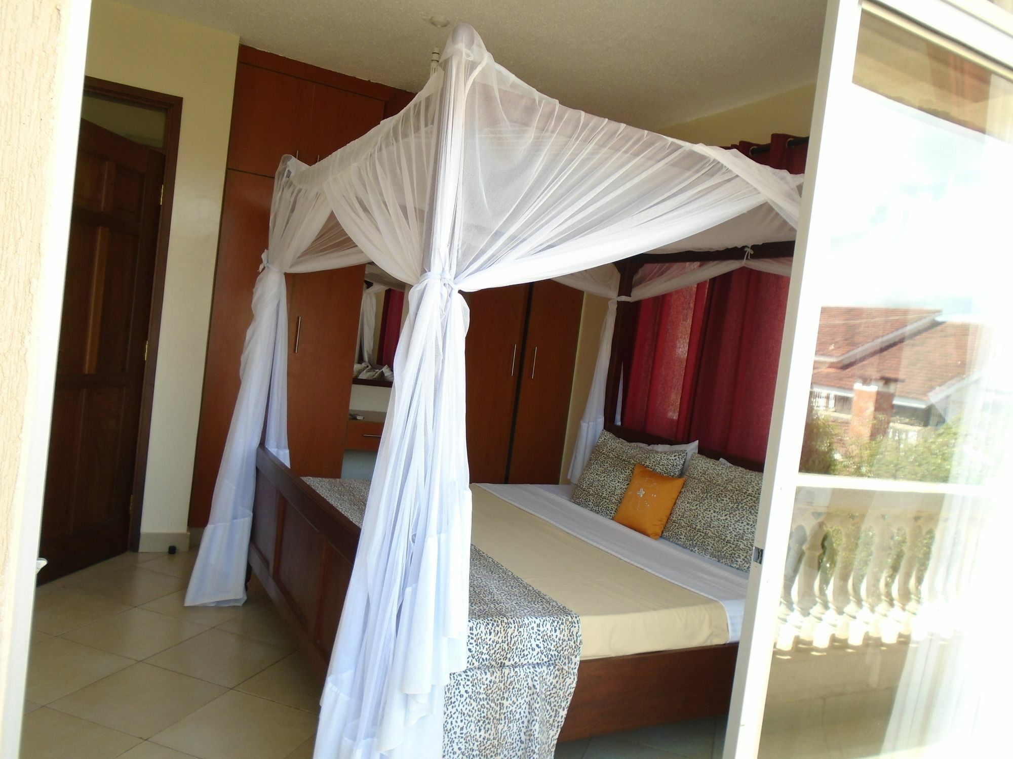 Pawenzi Serviced Apartments Mombasa Extérieur photo